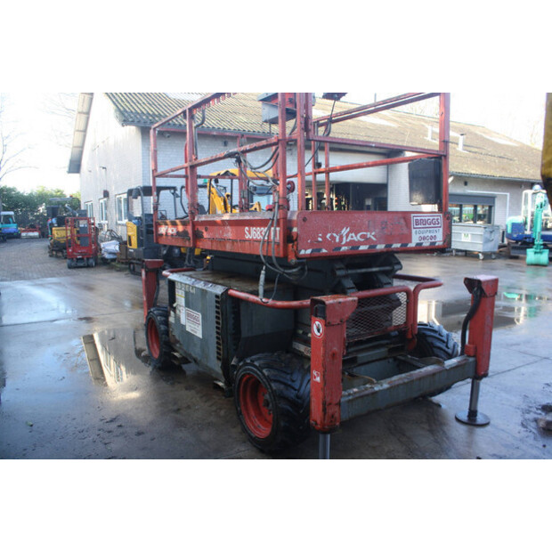 2016 SkyJack SJ6832RT-45335639