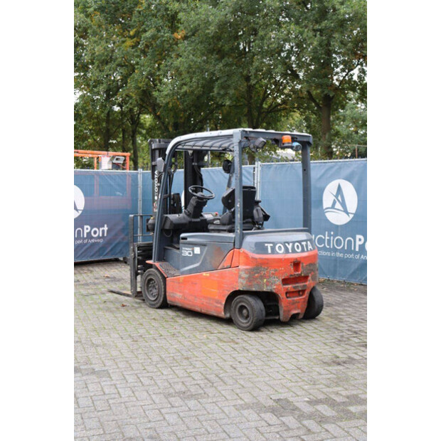 2014 تويوتا 8FBMT30-45335700