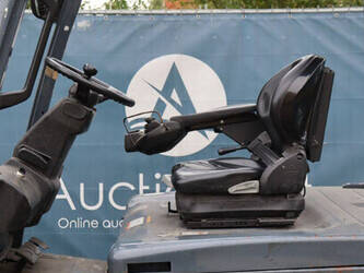 2014-toyota-8fbmt30-1413810-45335718