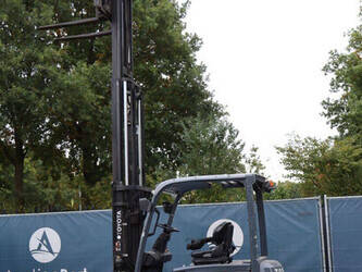 2014-toyota-8fbmt30-1413810-45335733