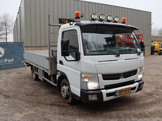 2015-fuso-canter-45336167