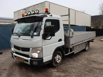 2015-fuso-canter-45336169