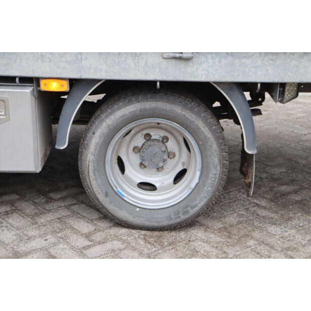 2015 Fuso CANTER-45336176