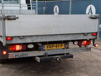 2015-fuso-canter-45336178