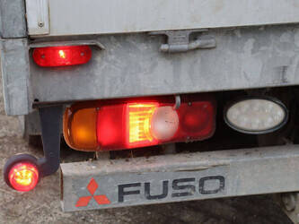 2015-fuso-canter-45336179