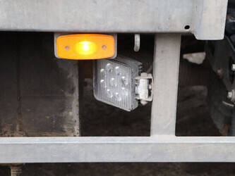 2015-fuso-canter-45336183