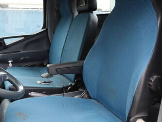 2015-fuso-canter-45336187