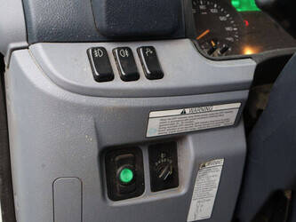 2015-fuso-canter-45336191