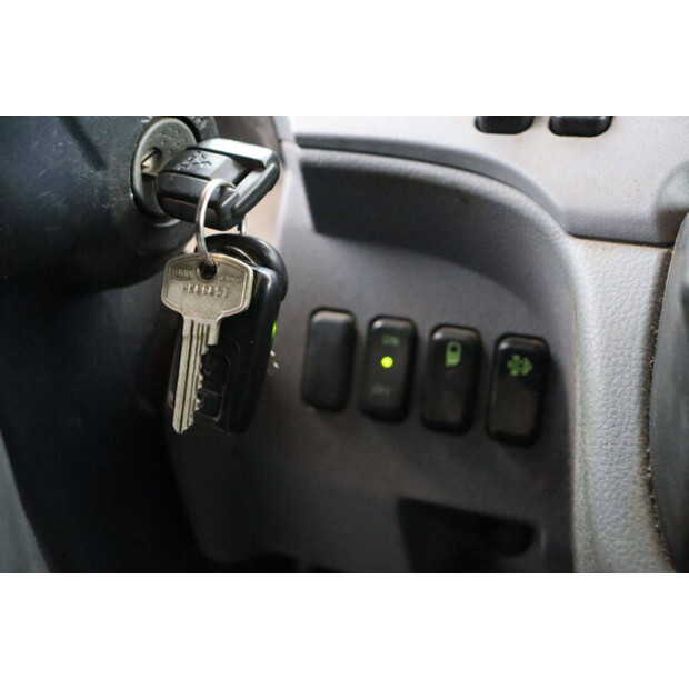 2015 Fuso CANTER-45336195