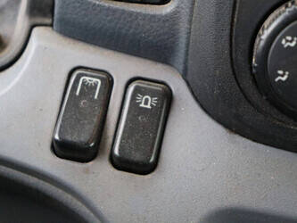 2015-fuso-canter-45336196