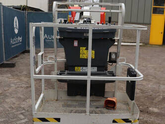 2016-jlg-e300ajp-45336294