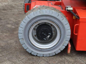 2016-jlg-e300ajp-45336303