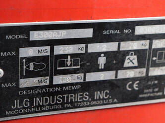 2016-jlg-e300ajp-45336311