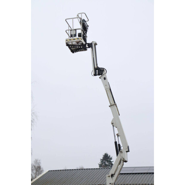 2016 جيه ال جي E300AJP-45336317