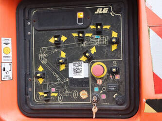 2012-jlg-1250ajp-1413831-45336377