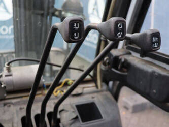 nissan-25-1413844-45336828