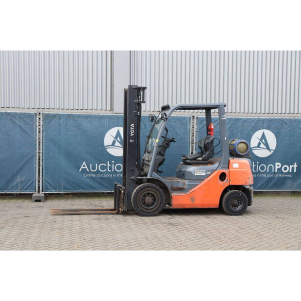 2012 تويوتا 02-8FGF25-45336910