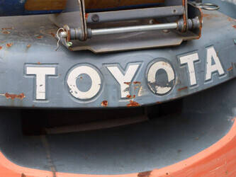 2012-toyota-02-8fgf25-1413847-45336927