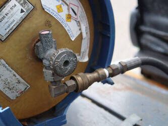 2012-toyota-02-8fgf25-1413847-45336930