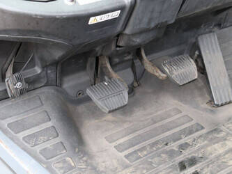 2012-toyota-02-8fgf25-1413847-45336935