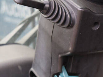 2012-toyota-02-8fgf25-1413847-45336936