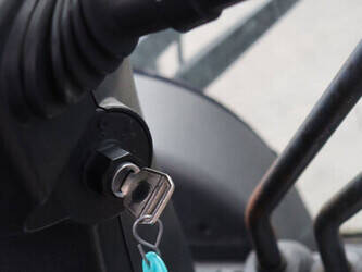 2012-toyota-02-8fgf25-1413847-45336937