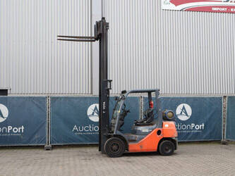 2012-toyota-02-8fgf25-1413847-45336945