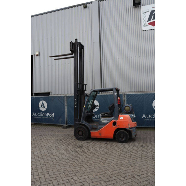 2012 تويوتا 02-8FGF25-45336947