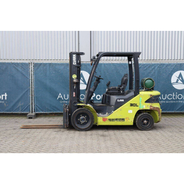 2019 Clark S30L-45336950