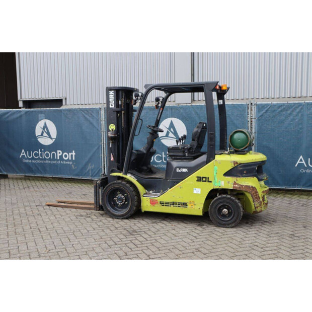 2019 Clark S30L-45336951