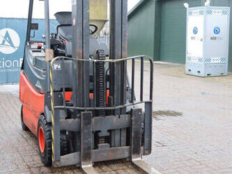 2005-linde-e30-03-600-1413851-45337071