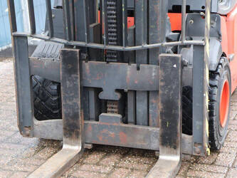 2005-linde-e30-03-600-1413851-45337075