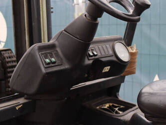 2005-linde-e30-03-600-1413851-45337086