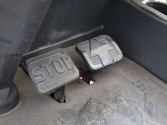 2005-linde-e30-03-600-1413851-45337087