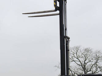 2005-linde-e30-03-600-1413851-45337102