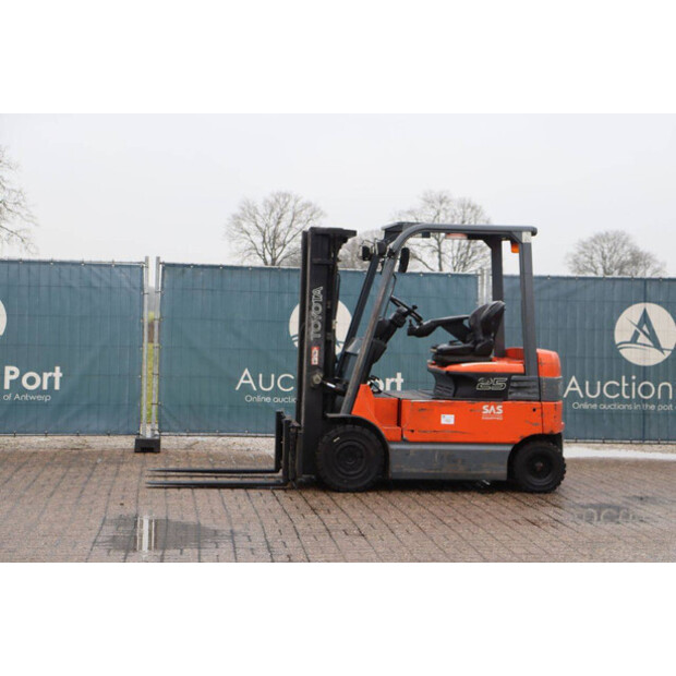 2010 تويوتا 7FBMF25-45337180