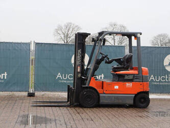 صورة ل رافعات 2010 تويوتا 7FBMF25