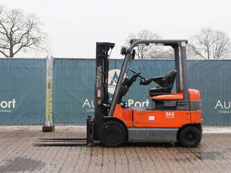 2010-toyota-7fbmf25-1413854-45337181