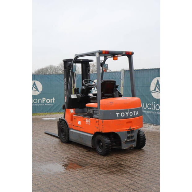 2010 تويوتا 7FBMF25-45337183