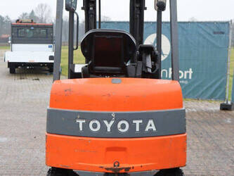 2010-toyota-7fbmf25-1413854-45337184