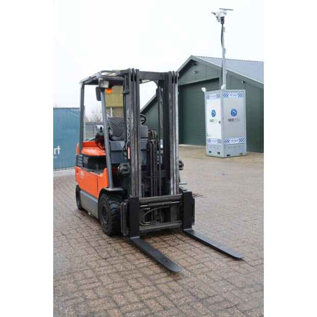 2010 تويوتا 7FBMF25-45337186