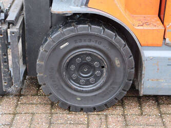 2010-toyota-7fbmf25-1413854-45337193