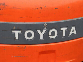 2010-toyota-7fbmf25-1413854-45337197