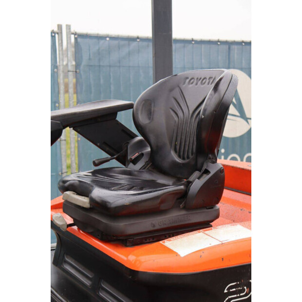 2010 تويوتا 7FBMF25-45337201