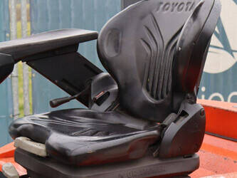 2010-toyota-7fbmf25-1413854-45337201