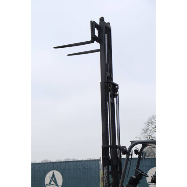 2010 تويوتا 7FBMF25-45337216