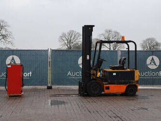 Image de CHARIOTS ÉLÉVATEURS 1993 Yale EFG-V 30-600 DZ