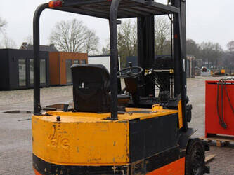 1993-yale-efg-v-30-600-dz-45337299