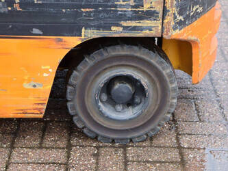 1993-yale-efg-v-30-600-dz-45337307