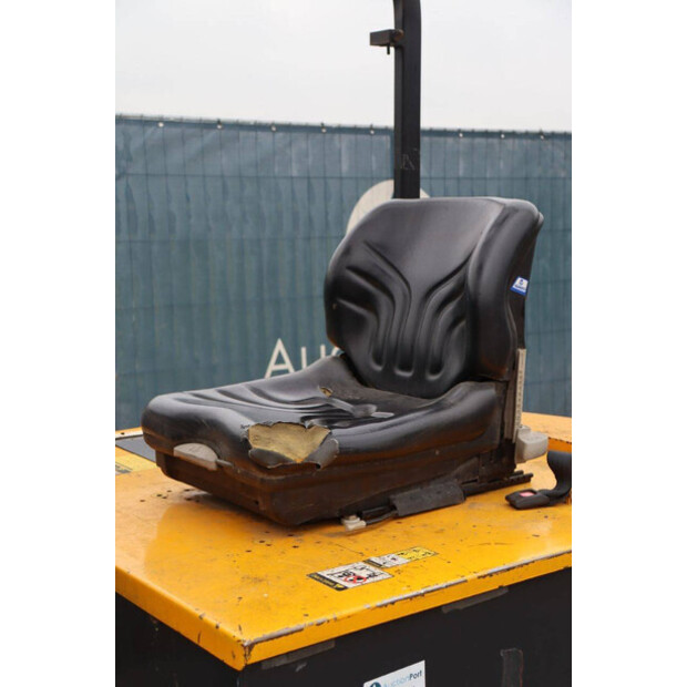 1993 Yale EFG-V 30-600 DZ-45337313